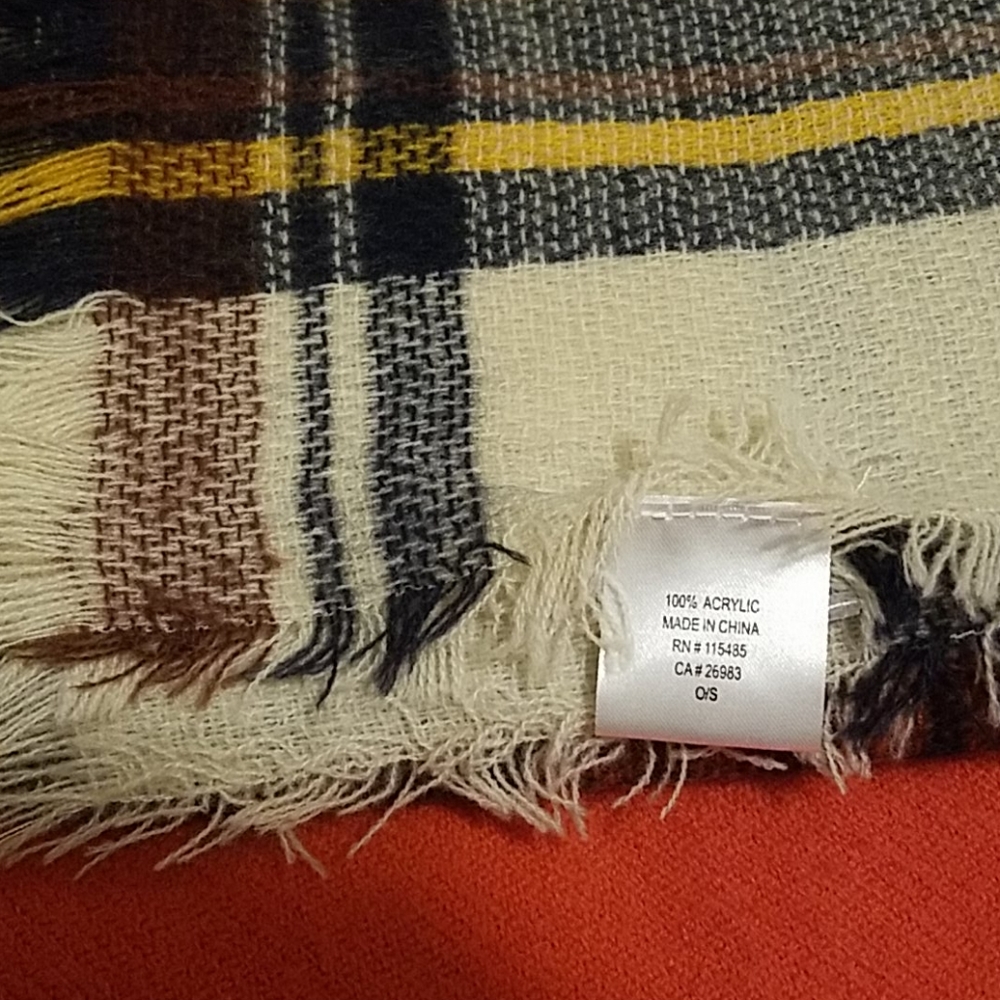 Soft Large Scarf - Picture 5 of 6
